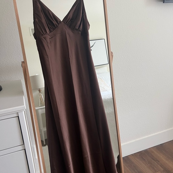 Elegant Brown Faux Silk Dress NWT - Picture 3 of 7